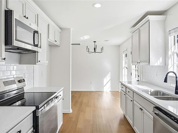 4th image of 444 McGiboney Rd