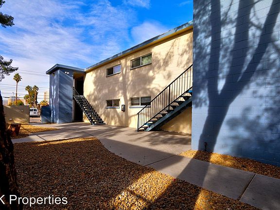 3rd image of 3821 Royal Crest St APT 3