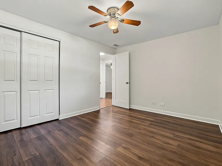 924 Bradford Ln — Photo 23