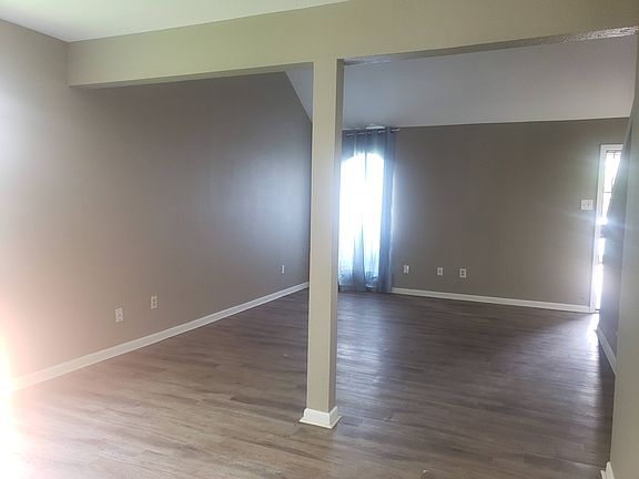 2nd image of 5057 Meandering Ln #C