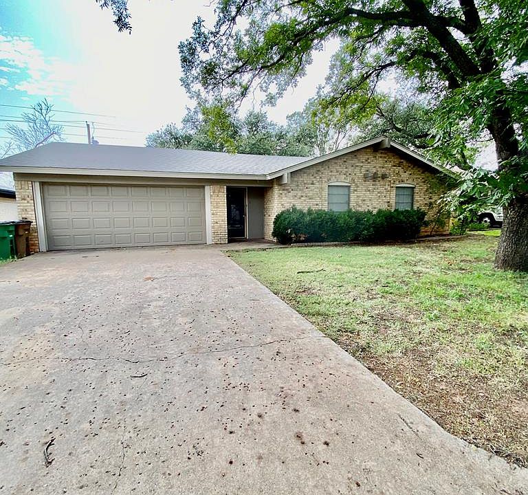 1st image of 3829 Honeysuckle Ln