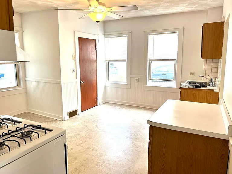 5 Adams St #1 — Photo 5