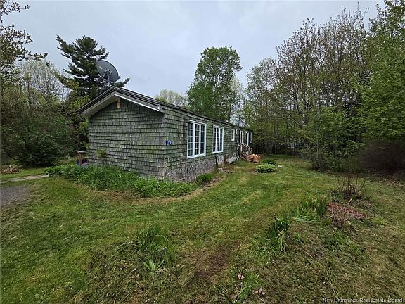 2nd image of 699 Kingsley Rd