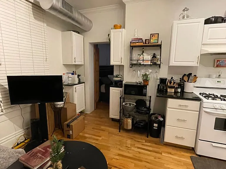 842 S 3rd St — Photo 3