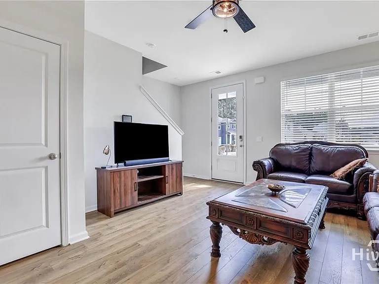 2 Coby Ln — Photo 7