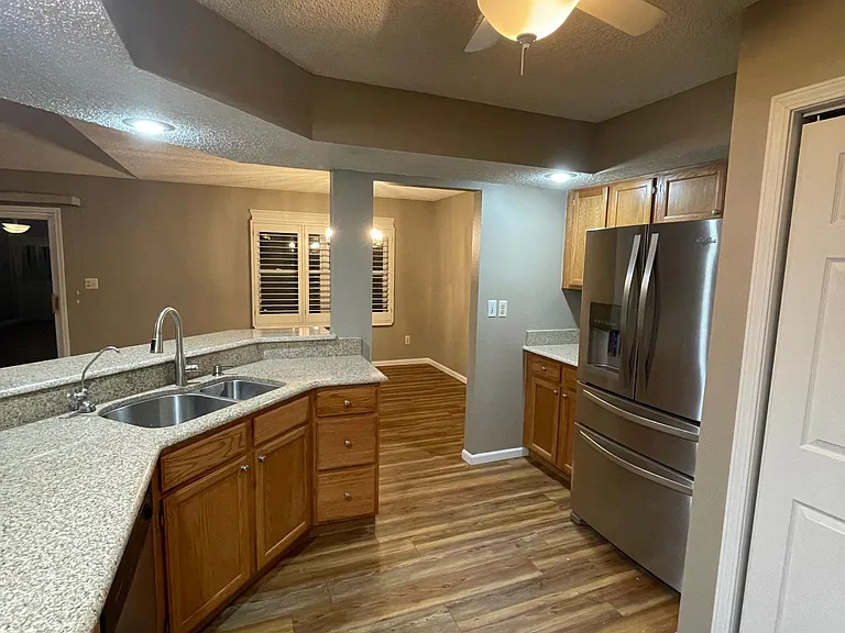 115 Spirea Point — Photo 24