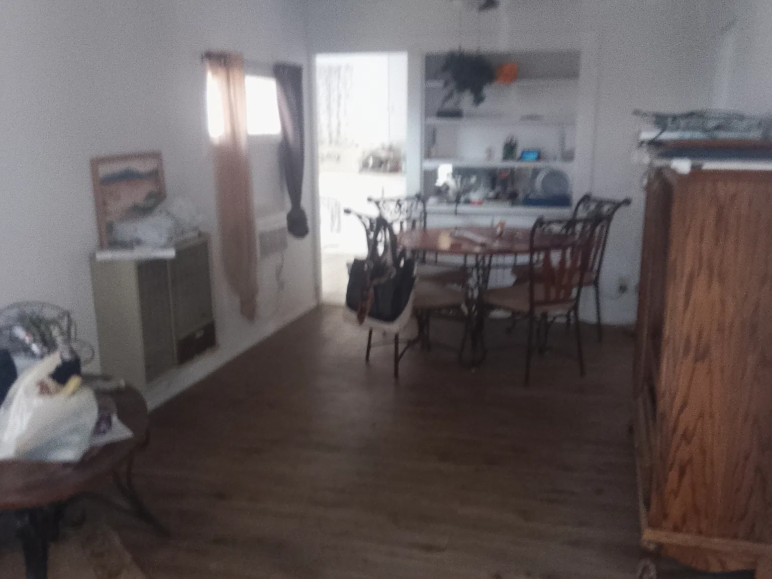 3 bed, 780 sqft, $1,050 — Photo 3