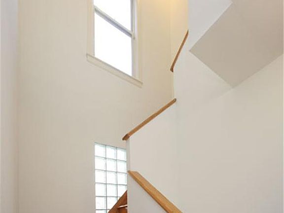 3rd image of 143 E 57th St #Penthouse 2