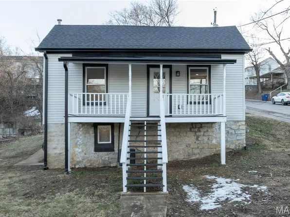 401 E Miller St, De Soto, MO 63020