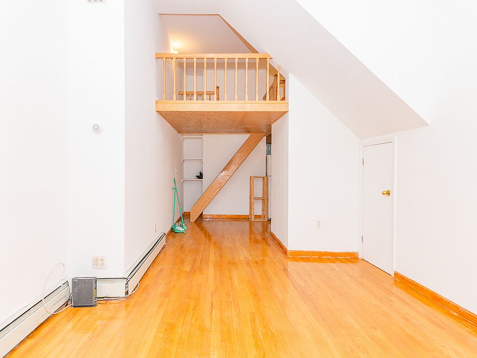 1st image of 209 Wilson Ave #1