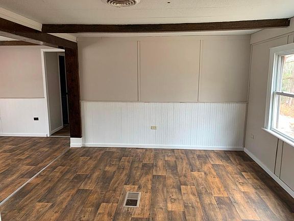5th image of 979 Essex St Lot 25