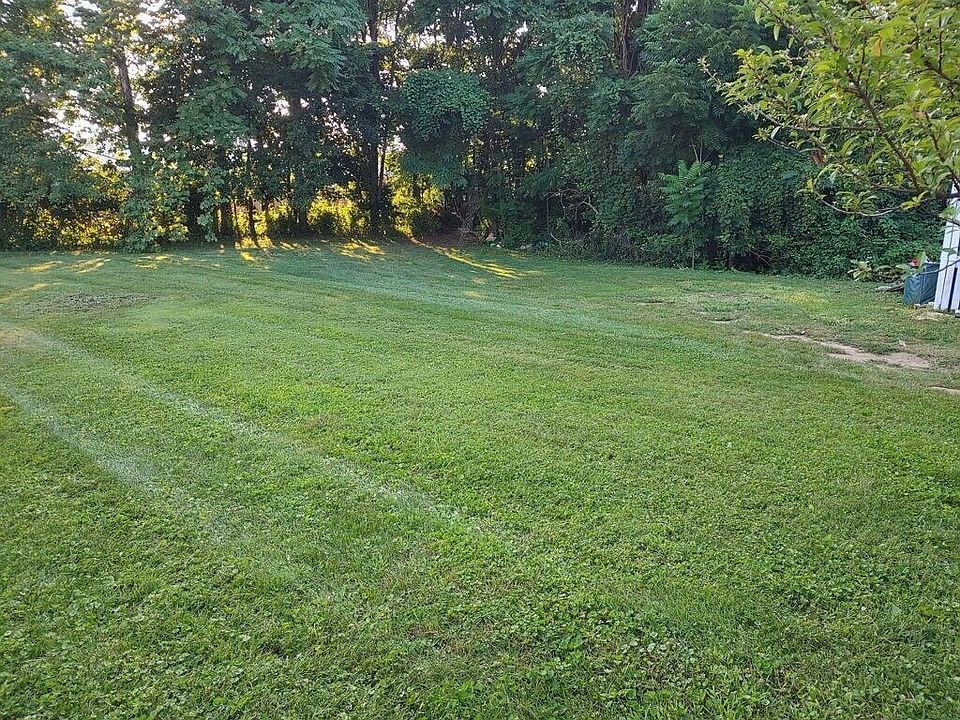 2nd image of 383 Iron Ave
