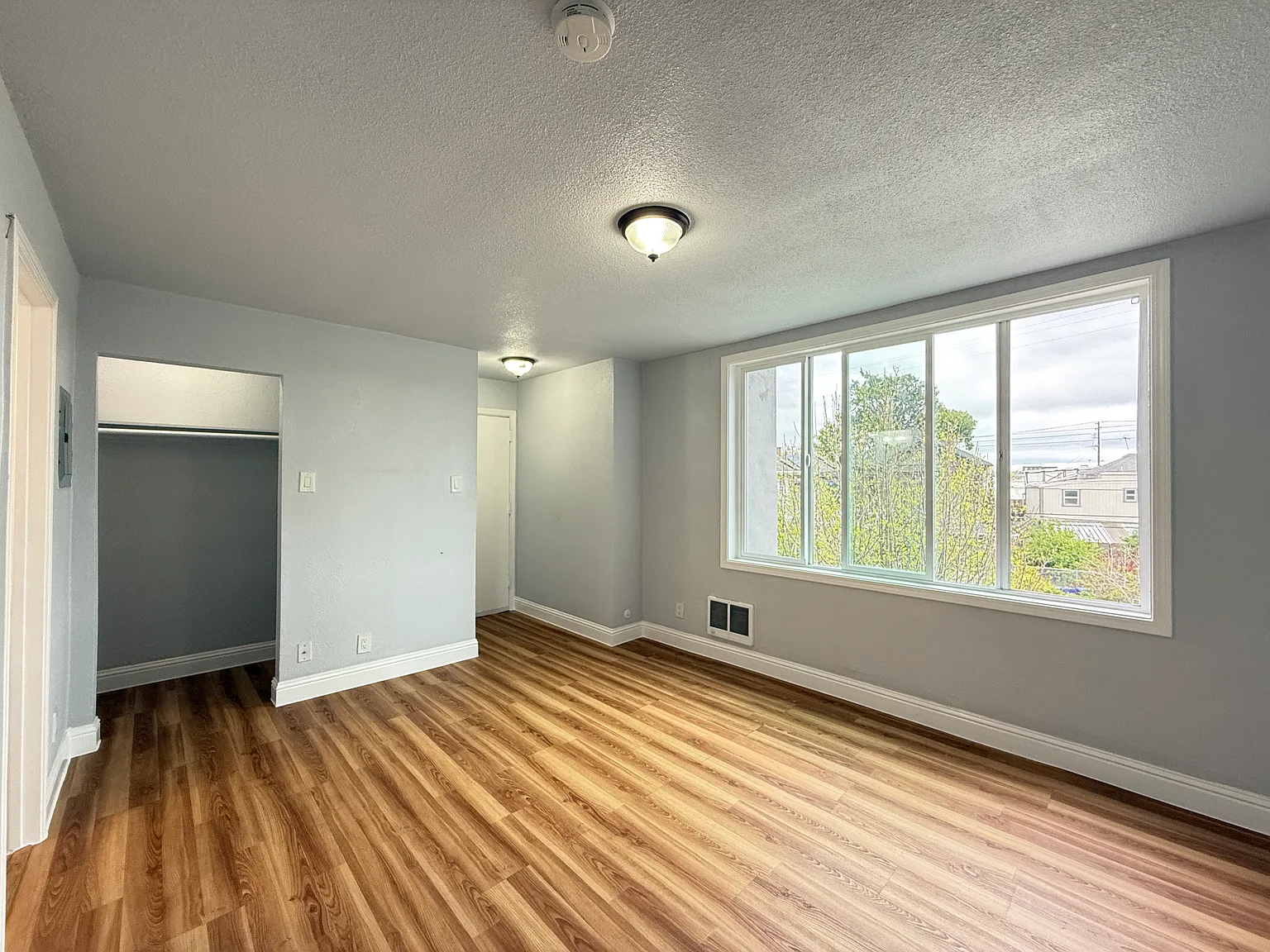 715 Peralta St #302 photo 1