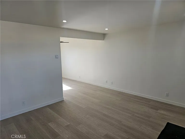 554 E Hurst St #2 — Photo 11