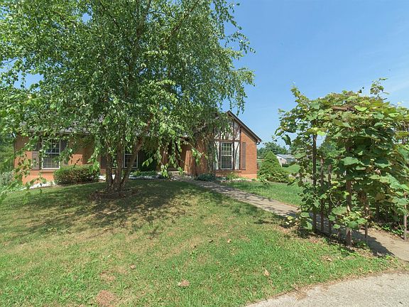 3rd image of 4978 Goggins Ln