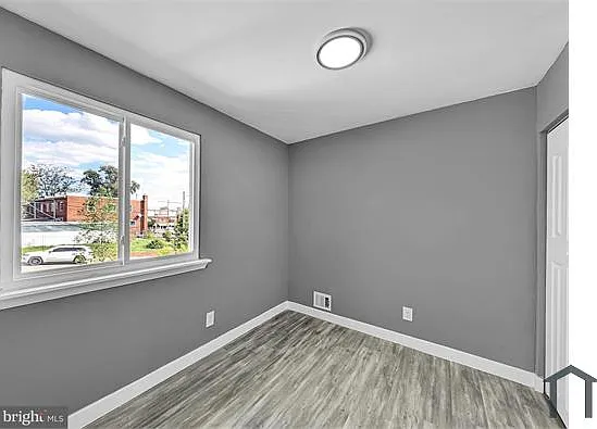 2240 15th St NE — Photo 16