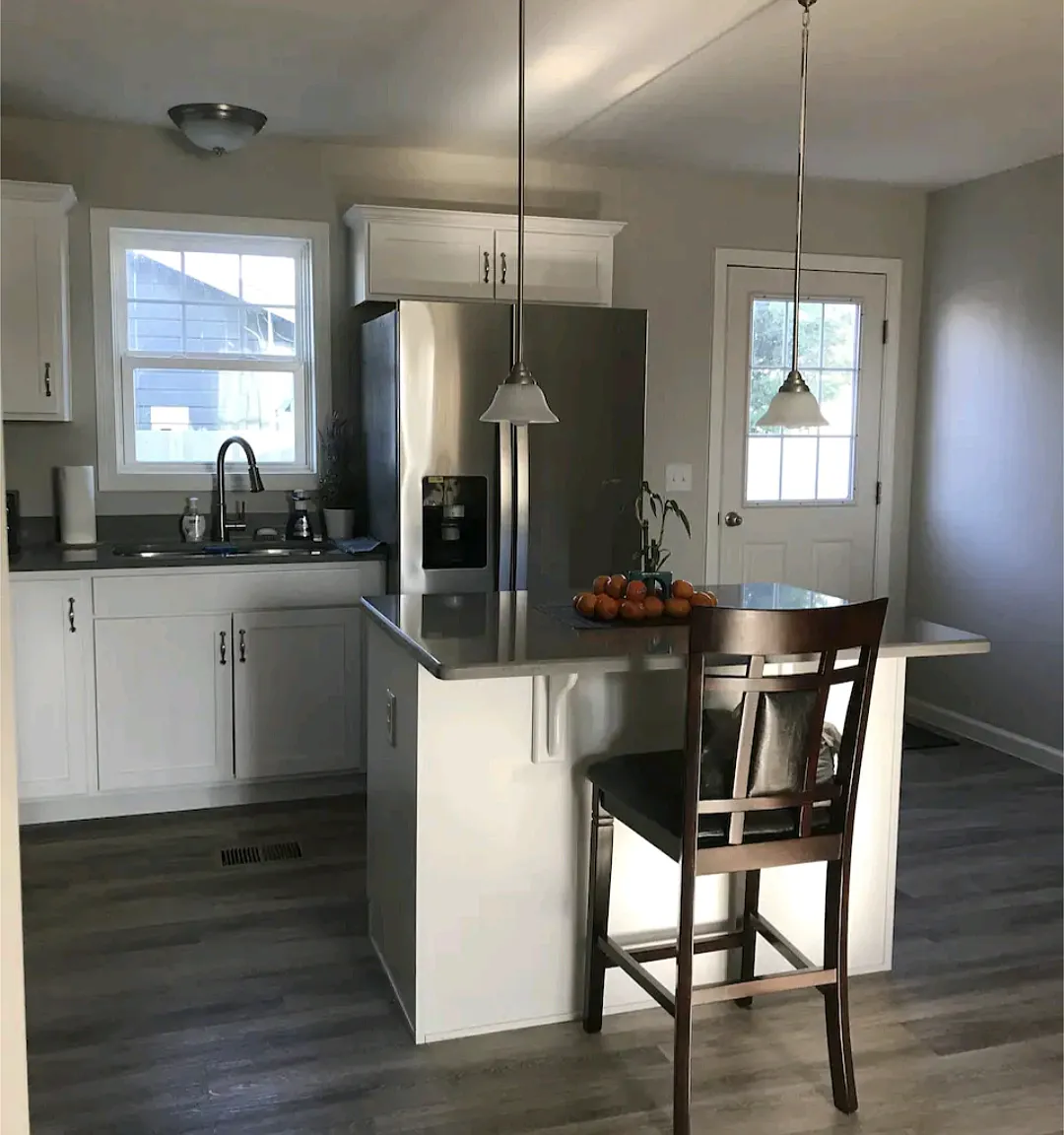 142 W Daggett St — Photo 1