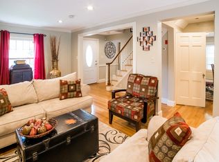 12 Paradox Dr, Worcester, MA 01602