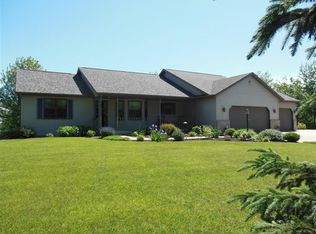 W12013 Gruchow Ln, Waterloo, WI 53594