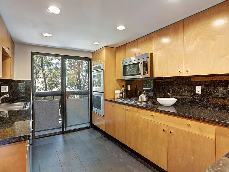 1235 Yale St #2 — Photo 11