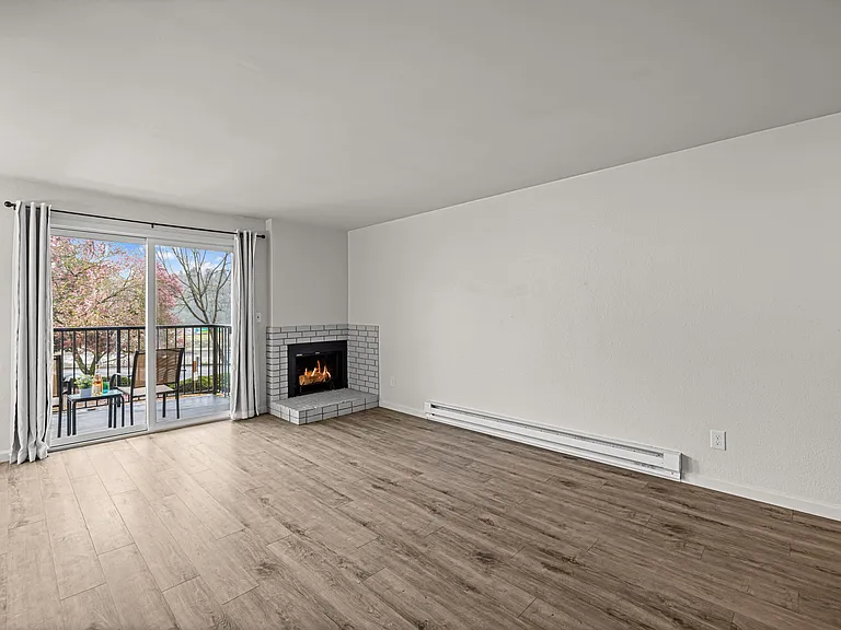 15210 Macadam Rd S #D211 — Photo 7