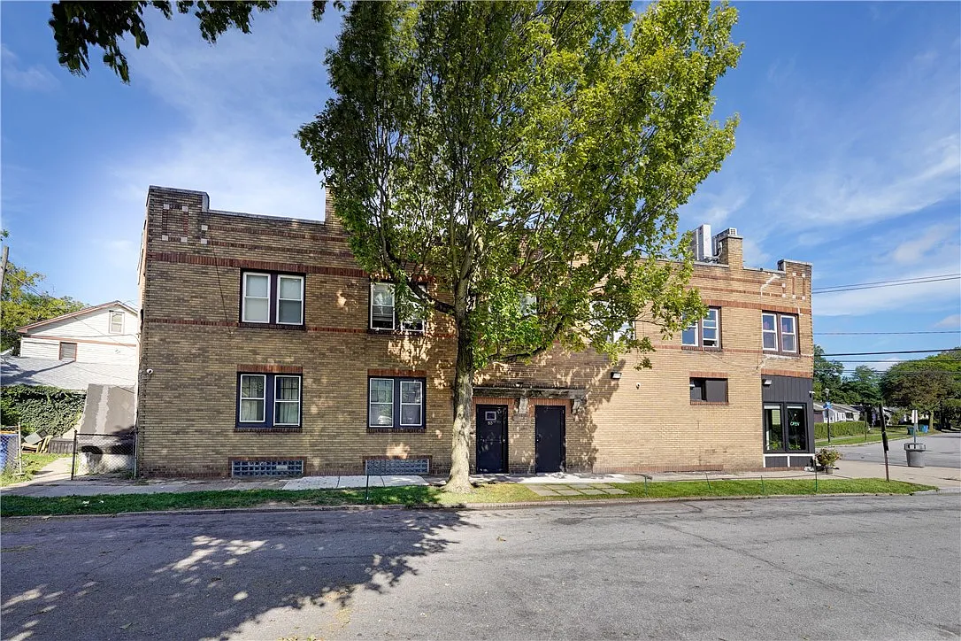 1 bed, 1.0 bath, 400 sqft, $1,000 — Photo 1