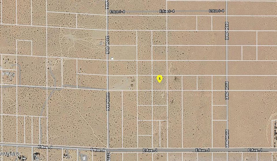 2nd image of Vic Ave #I12-212