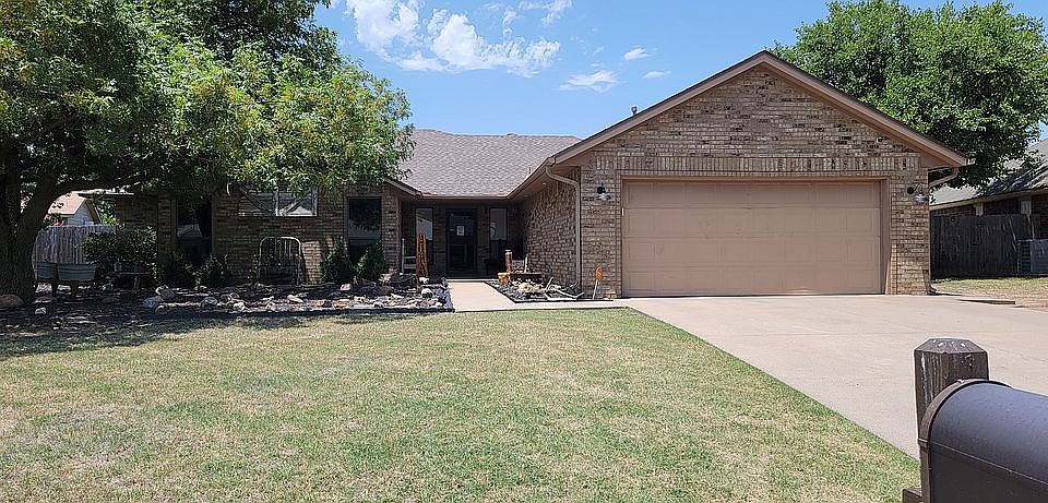 1st image of 313 Redbird Dr