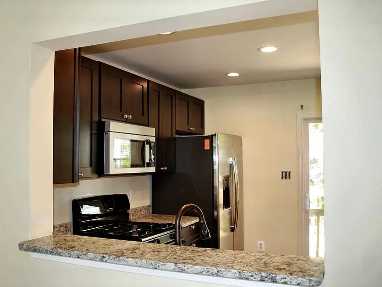 6806 Avalon Isle Way — Photo 3