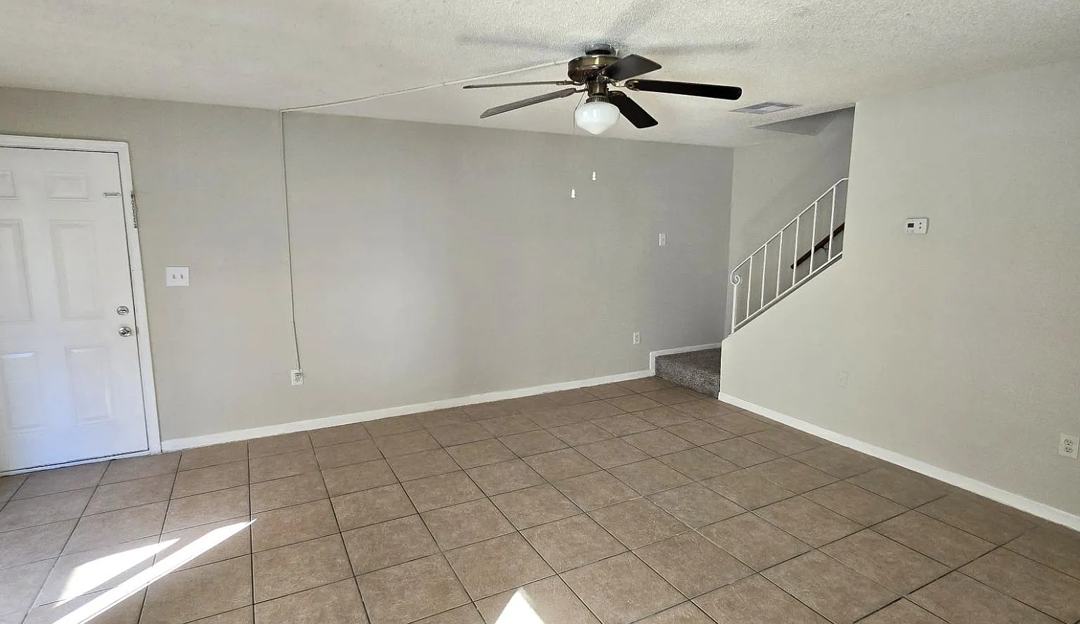 1024 Spring Meadow Dr - 1024 Spring Meadow Drive — Photo 3