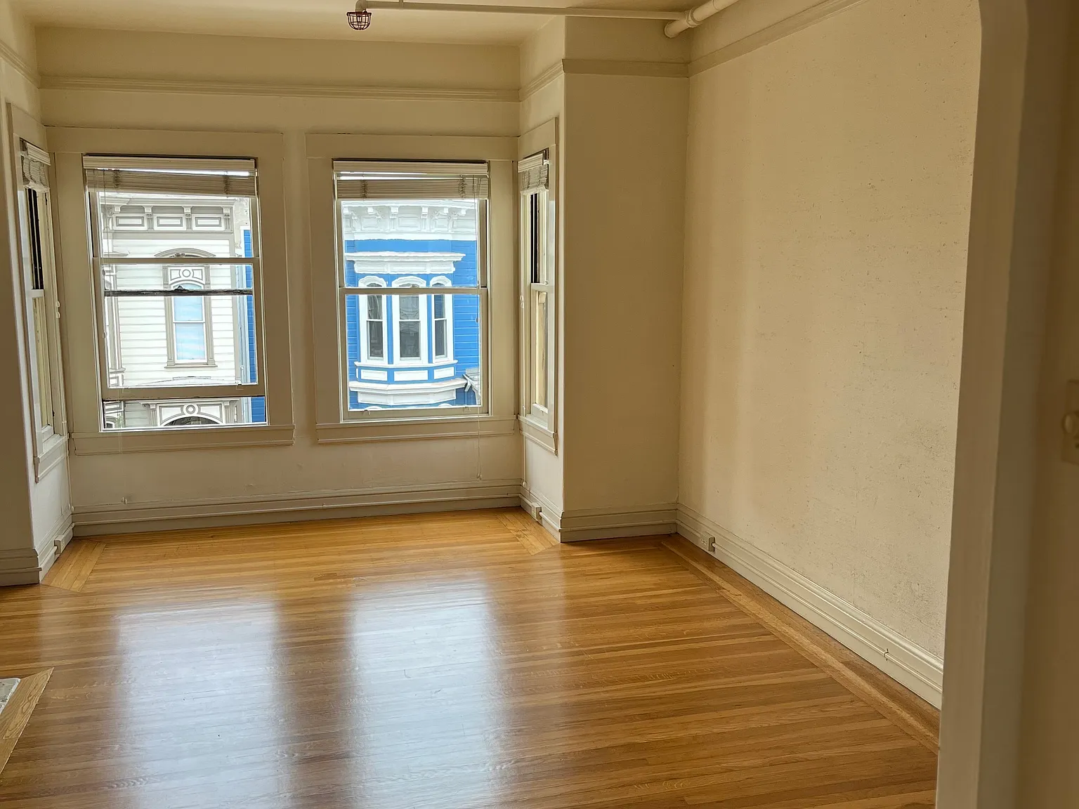 1 bed, 1.0 bath, 790 sqft, $3,995 — Photo 3