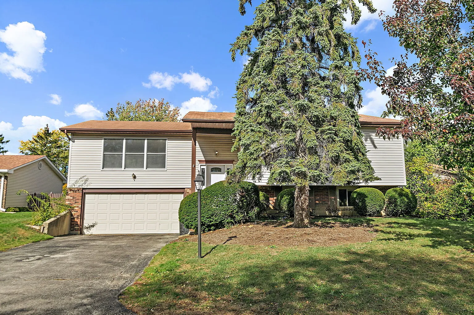 530 Ramblewood Ct photo 1