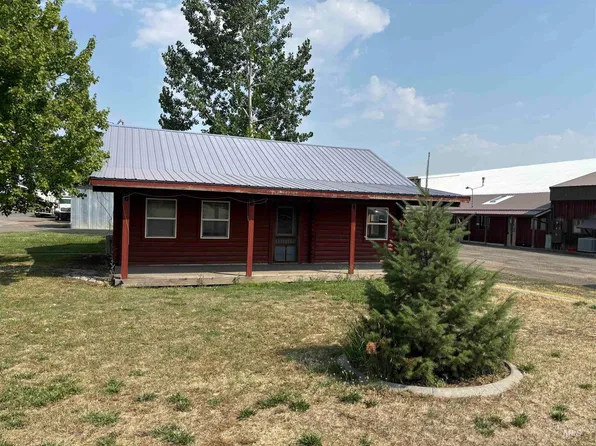 411 4th Ave, Nezperce, ID 83543