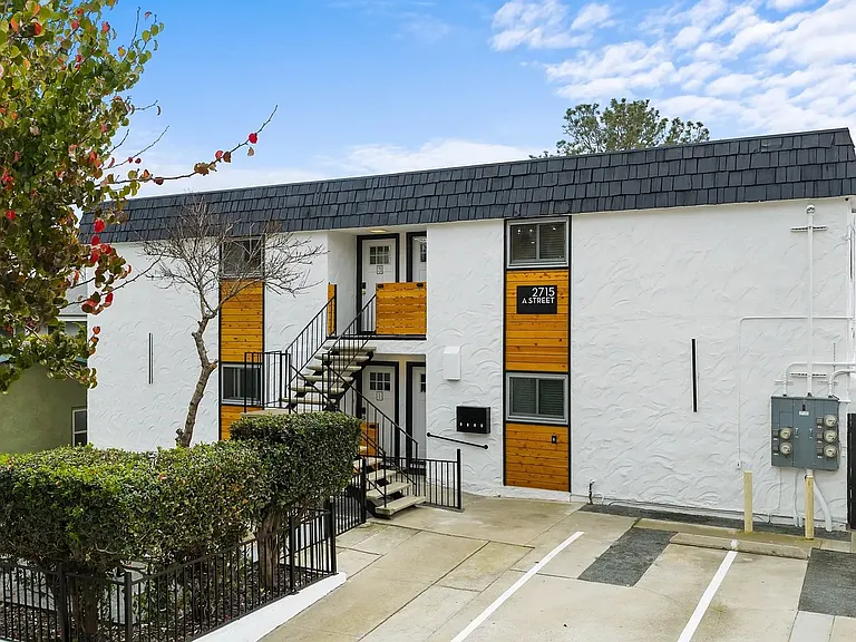 2715 A Street — Photo 16