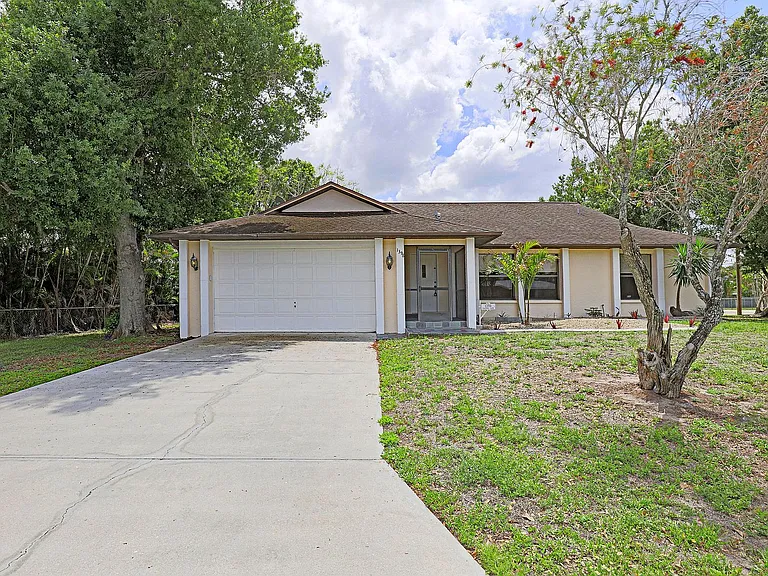 1398 Evalena Ln — Photo 2