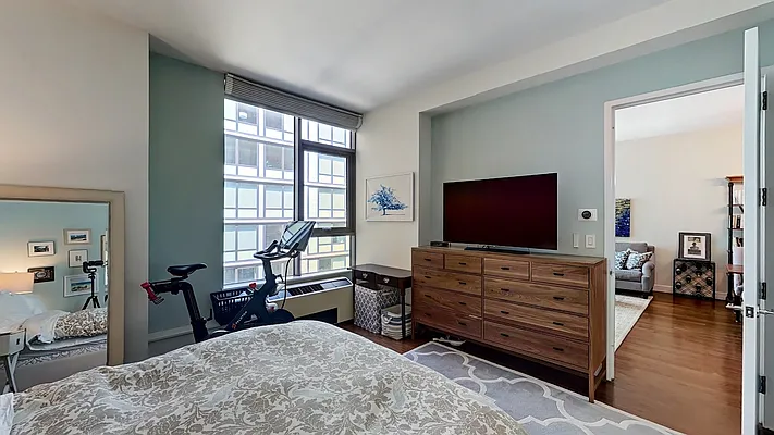 Sold by Modern Spaces | media 5