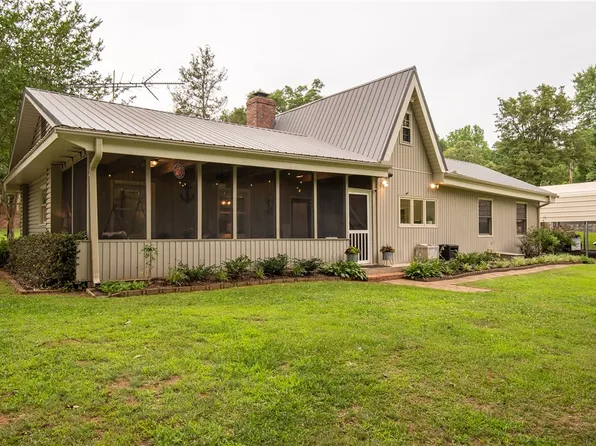15051 Sears Ln, Seneca, SC 29678