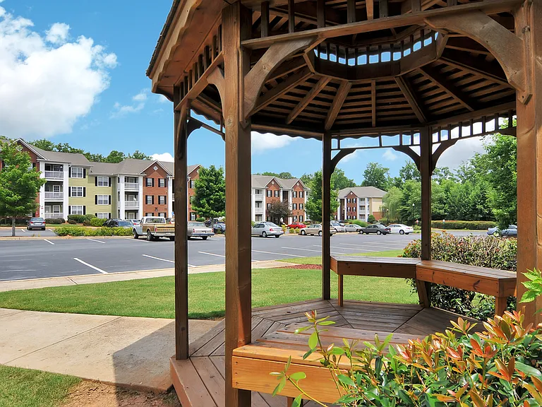 Magnolia Village Apartments — Photo 8