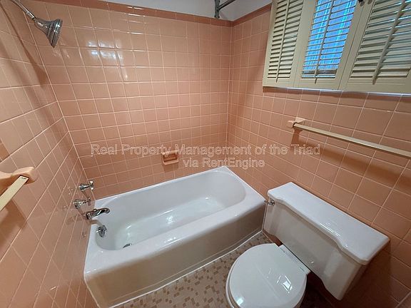 5th image of 1507 Pinehurst Dr