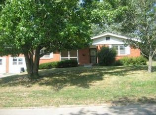 32 Overbrook Dr, Kirksville, MO 63501