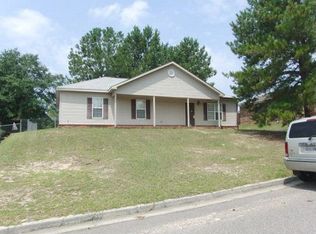2894 Conniston Dr, Hephzibah, GA 30815