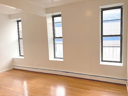 1st image of 201 E 118th St APT 4