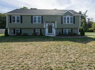 960 Auburn St, Whitman, MA 02382