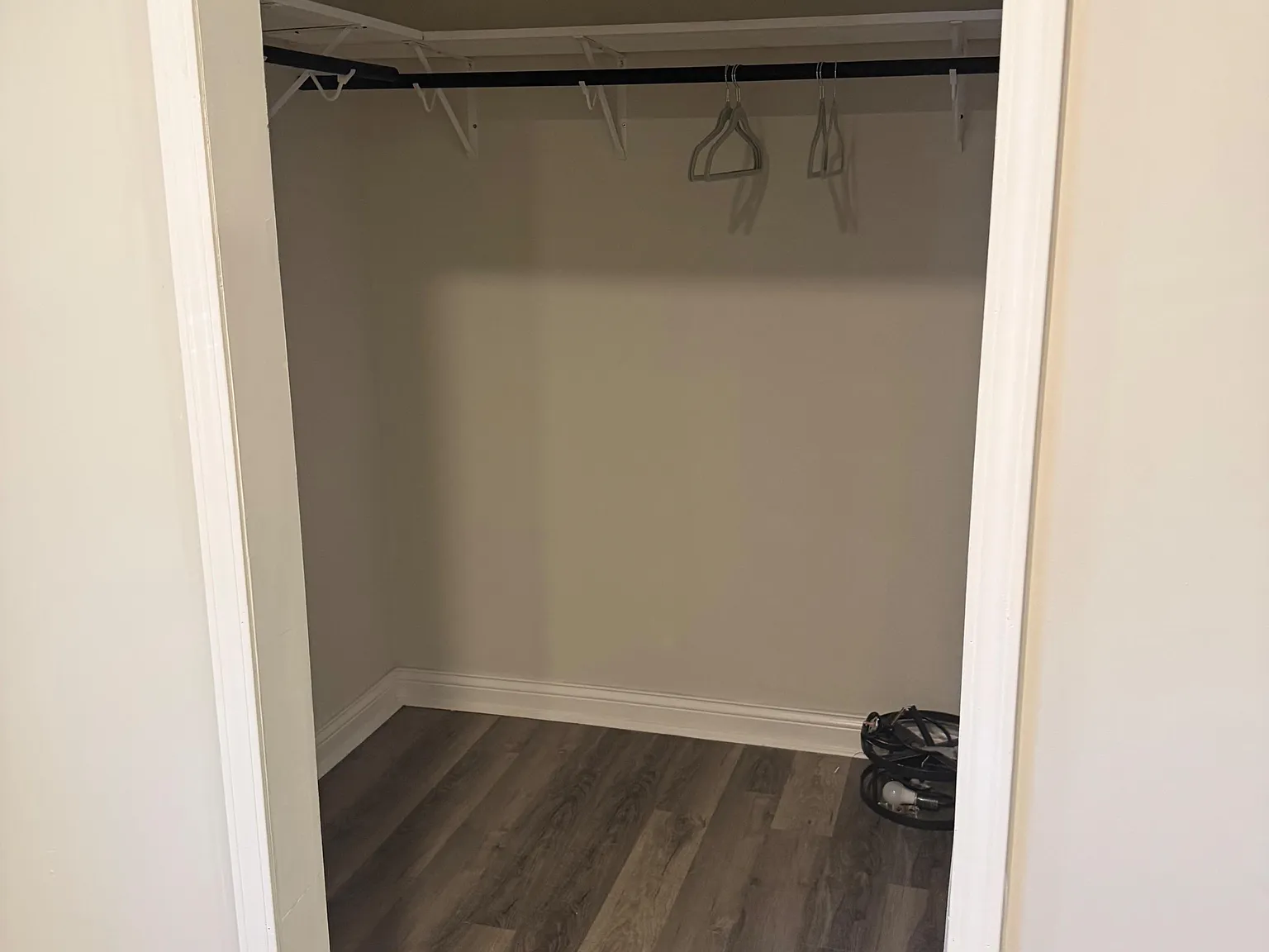 4 bed, 2.0 bath, 1350 sqft, $1,542 — Photo 3