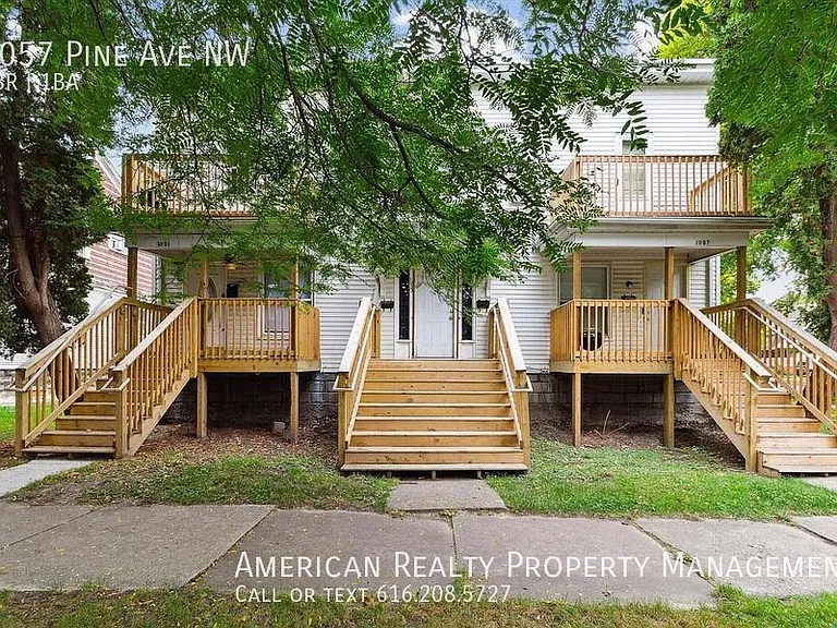 1057 Pine Ave NW — Photo 1