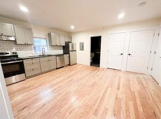 1647 5th Ave FLOOR 2, Troy, NY 12180