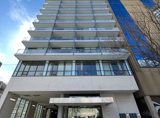 210 Simcoe St #2101, Toronto, ON M5T0A9