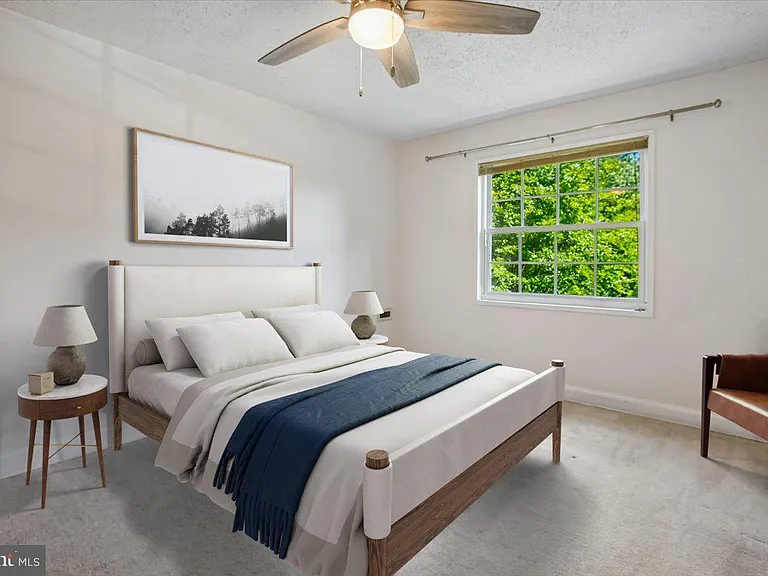 1702 W Abingdon Dr #201 — Photo 6