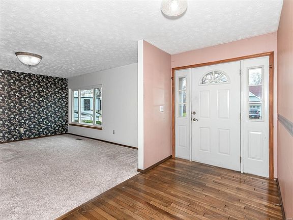 5th image of 109 Brian Dr