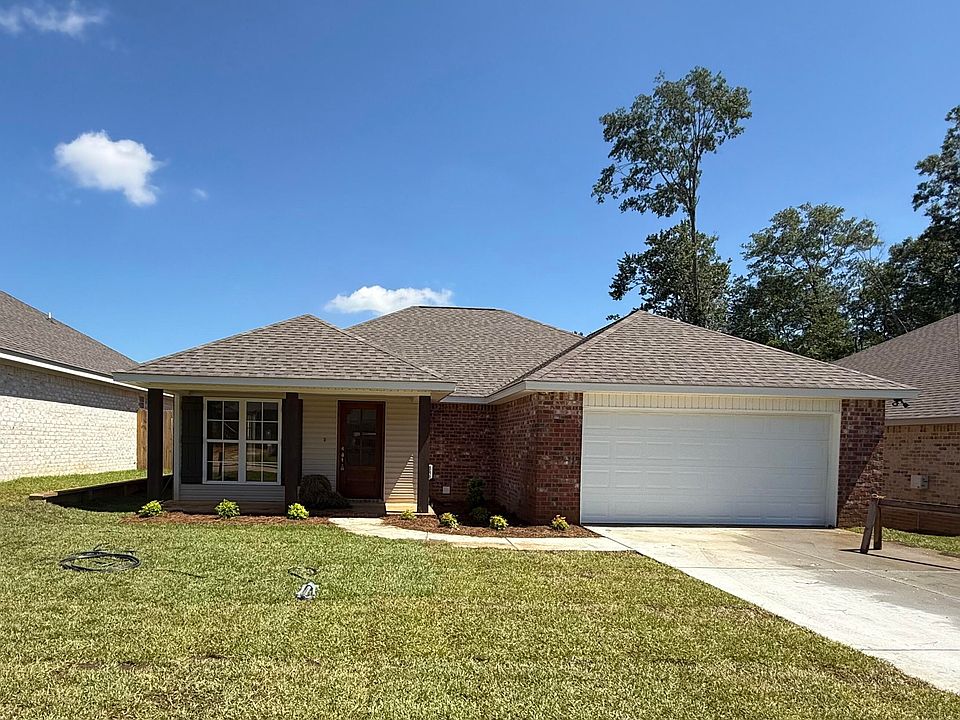 1st image of 19 Jackson Square Dr